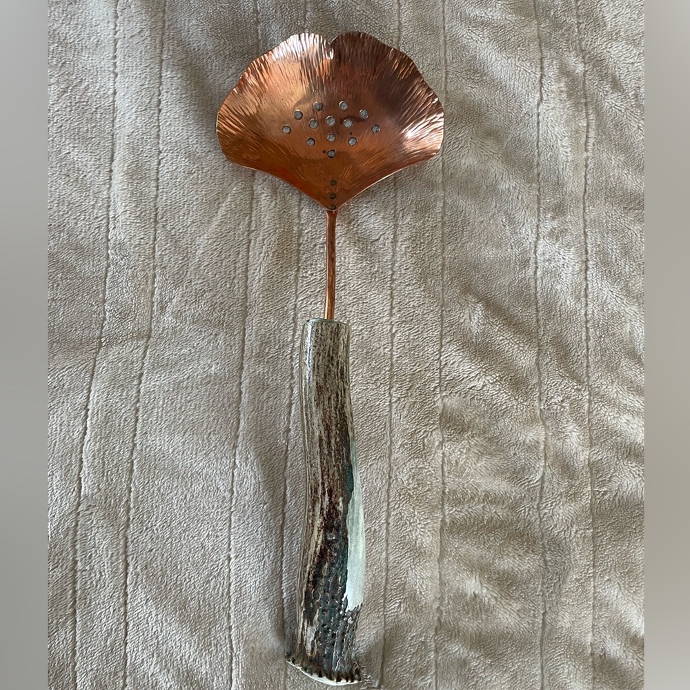 Vtg Ben and Lael Southern Crafted Pierced Serving Spoon With Antler Handle NEW